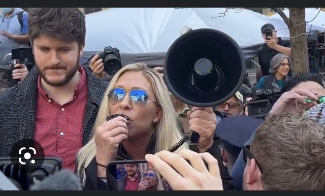 J tweet media