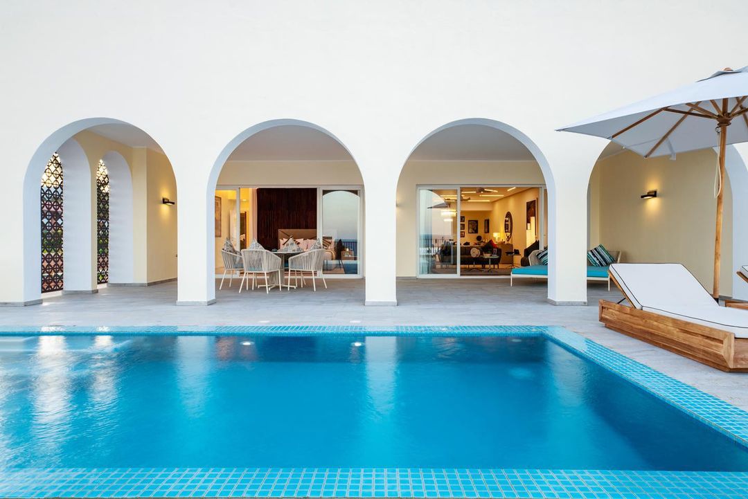 Bountifulsafari's tweet photo. Unwind and discover what Zanzibar has to offer. A place of elegance and comfort, blend, to create a perfect environment for relaxation.🌊🌴🐚✨ 

Call/WhatsApp: 0724592707/0724840482
Email: 𝐢𝐧𝐟𝐨@𝐛𝐨𝐮𝐧𝐭𝐢𝐟𝐮𝐥𝐬𝐚𝐟𝐚𝐫𝐢𝐬.𝐜𝐨𝐦 

#BountifulExperience #KenyaAndBeyond https://t.co/qqsiUiP91i