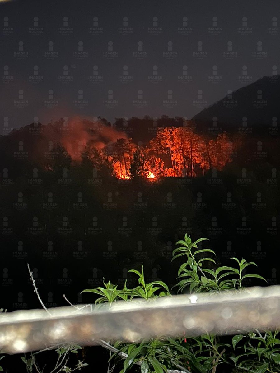JCarlos_Valerio's tweet photo. Reportan #incendio de pastizales en la zona de El Arenal, Tetela de Ocampo. #Puebla @PC_Estatal 🔥👨‍🚒 https://t.co/4j3PglaU7B