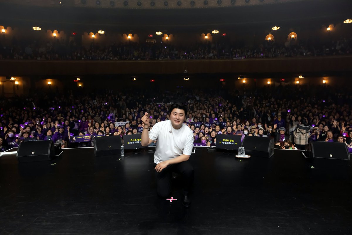 c9Okcs2RFlXqNU0's tweet photo. @hojoongofficial 최고의 아티스트 김호중 별님 미국공연 성료를 축하드립니다💜 #김호중 #kimhojoong #tvarotti https://t.co/6DHptuLeUv