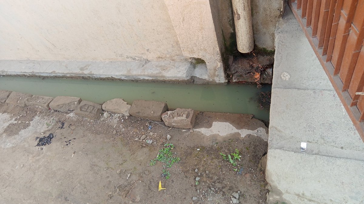 Adarsh08182643's tweet photo. Sikayat karne ke baad bhi koi sunwai nahi hoti hai...har 15 din me complaint karni padti hai aur phir 15 din sunwai me lgta hai but parmanent koi solution nhi milta hai,,,log aate hai chamber ki photo ke saath apni photo lete hai bs salary pakki .Aisa kaise chalega sir https://t.co/OXvWSbKdSe