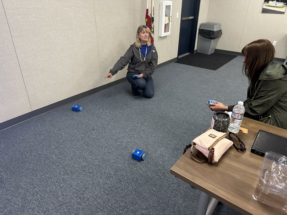 RudyChem's tweet photo. Our last PD with @SalidaUSD1 Kindergarten teachers. I had a pleasure working with @artfulartsyamy integrating science, art, computer science, and robotics. #ngss #STEM #STEAM #CSIntegration #CSIsEverywhere #CSforCA https://t.co/VOzq32mpDk