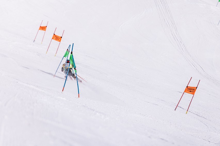 NASTARHQ's tweet photo. Another great day out on the course! ⛷️ 

Today's results, start lists for tomorrow and the ROC bracket can all be found  at: https://t.co/FSpNCMy0t2

📸: @davecamara1 

#NASTAR #skiracing #alpineracing #getoutside https://t.co/ppkPC0Xmud