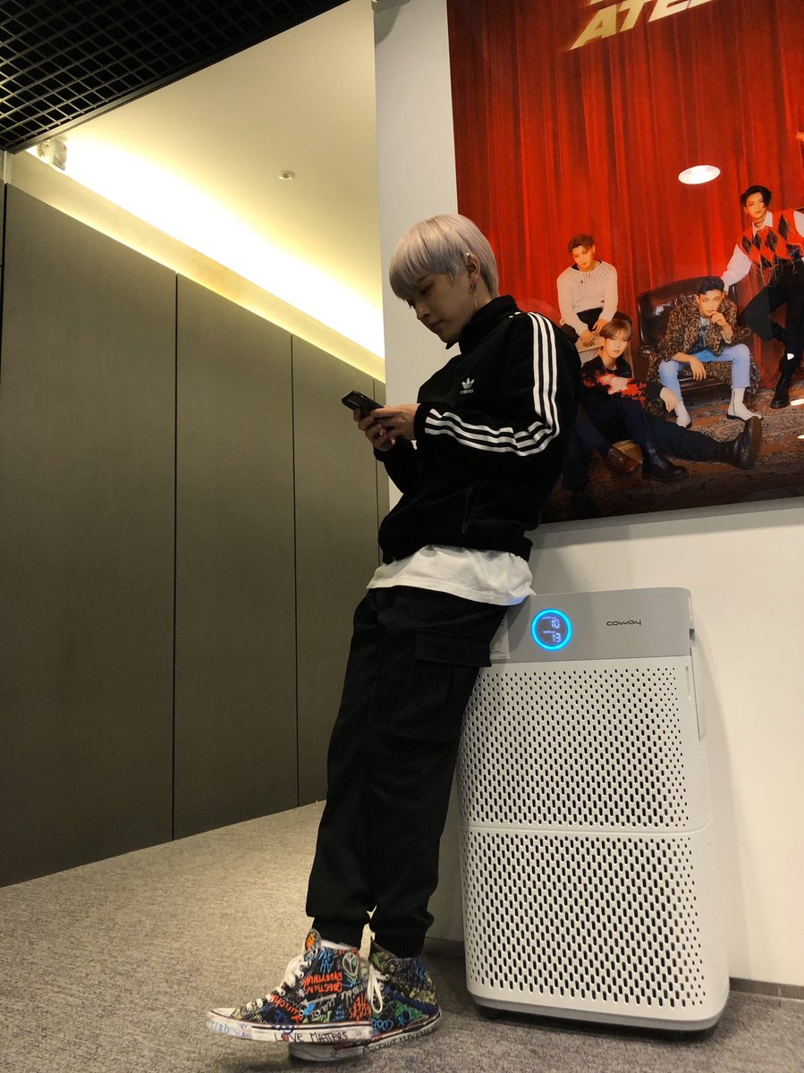 hjarchive tweet picture