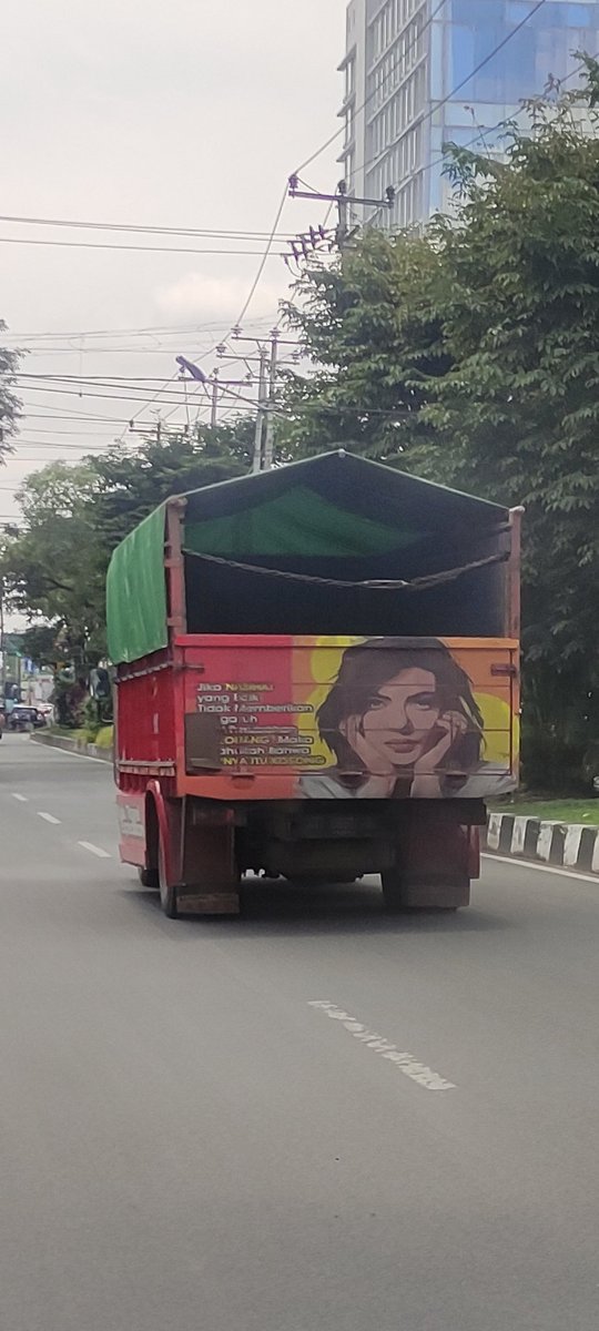 Di sudut kota siang ini

"Jika nasehat yang baik tidak memberikan pengaruh bagi perubahan seseorang, maka ketahuilah bahwa hatinya itu kosong"

Mbak <a href="/NajwaShihab/">Najwa Shihab</a>