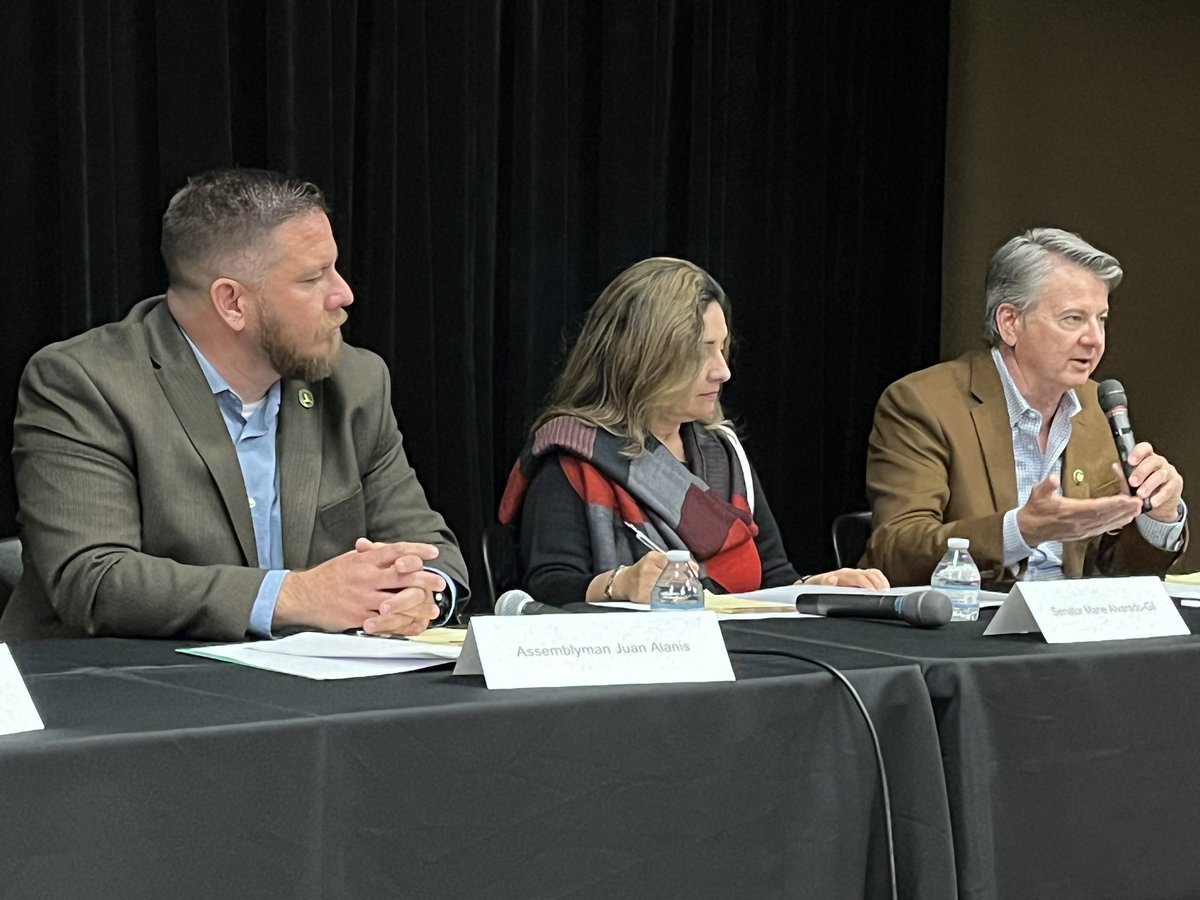 JuanAlanisCA's tweet photo. A great night at Turlock Government Night Town Hall!

Thanks to everyone to came out &amp; asked questions of myself, Mayor Amy Bublak, @AlvaradoGil2026 &amp; @RepDuarteCA13.

Thanks to @vitodistrict2 for hosting &amp; moderating!

Always love hearing from folks on what matters.

#caleg https://t.co/wfkuCkcNNL