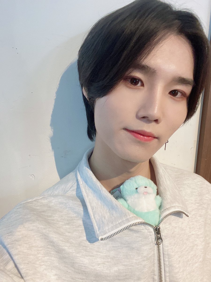 ncus_jp's tweet photo. 수달 귀엽죠 🥰 https://t.co/grMgGStmPJ