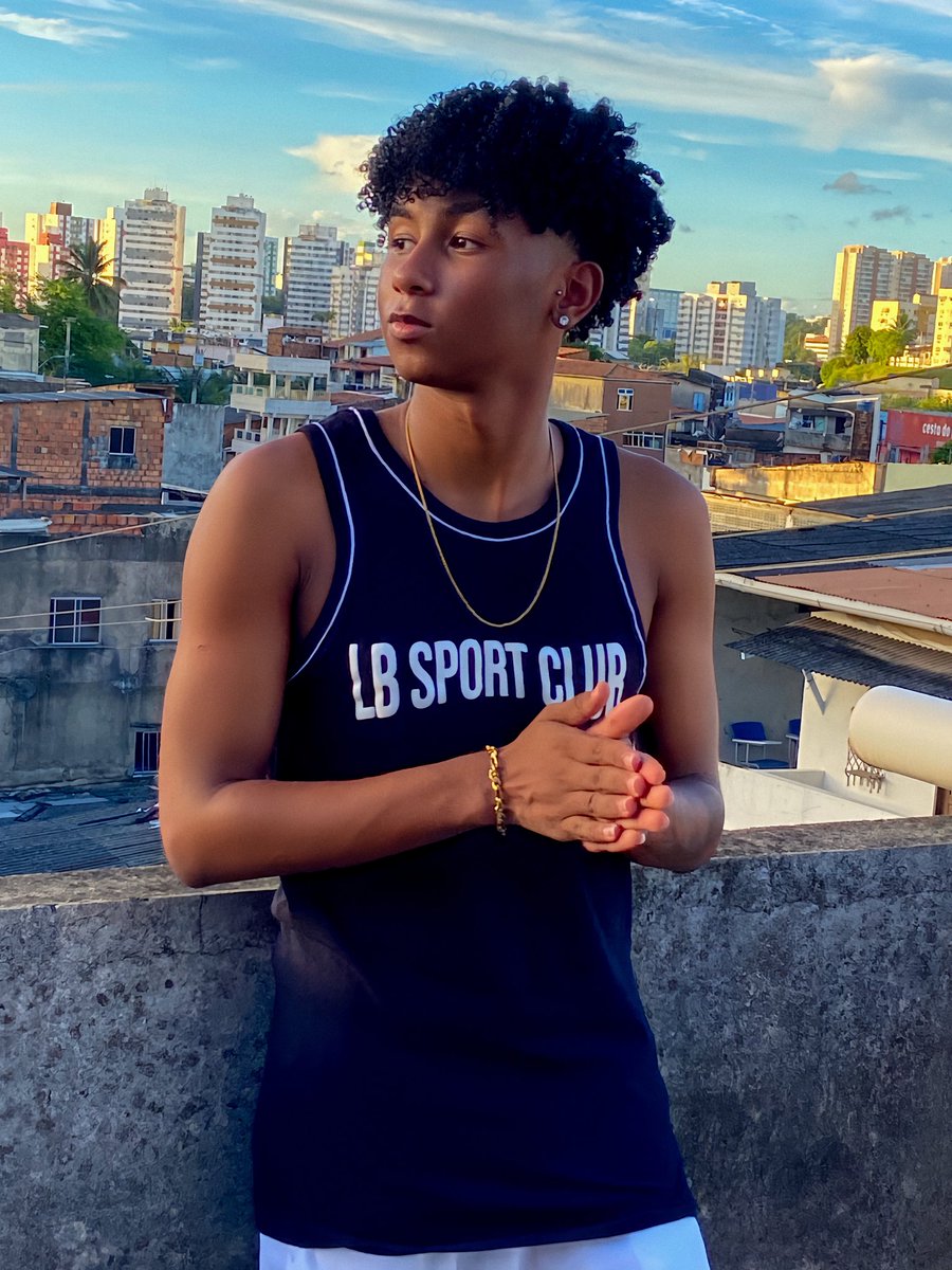 jotav3zin's tweet photo. diz que a vida é curta✨ https://t.co/WpofEwx8di