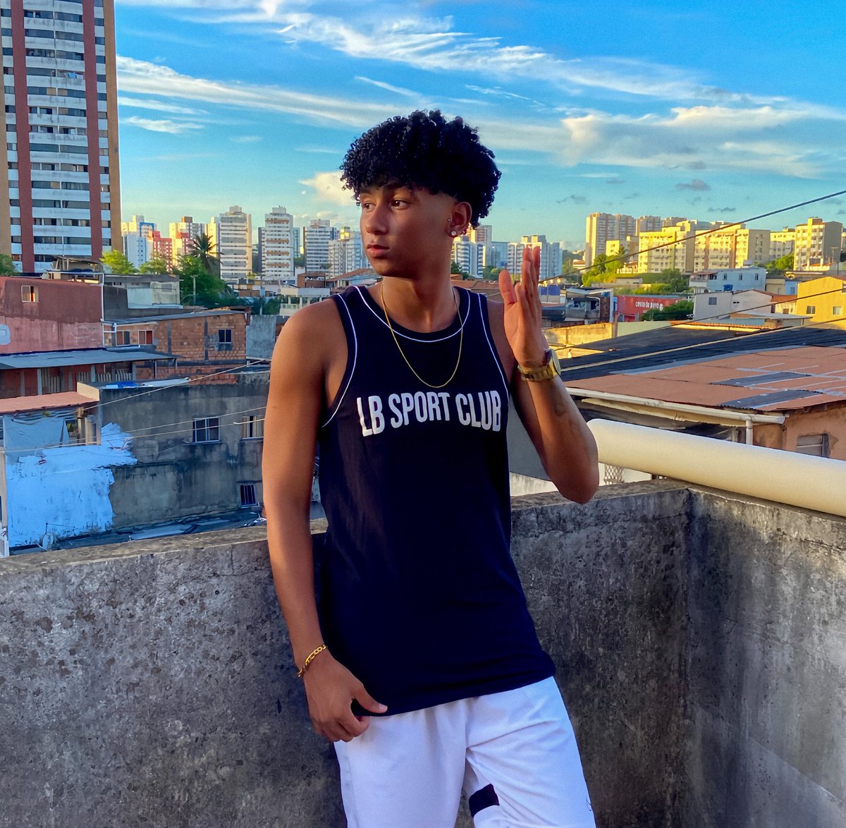 jotav3zin's tweet photo. diz que a vida é curta✨ https://t.co/WpofEwx8di