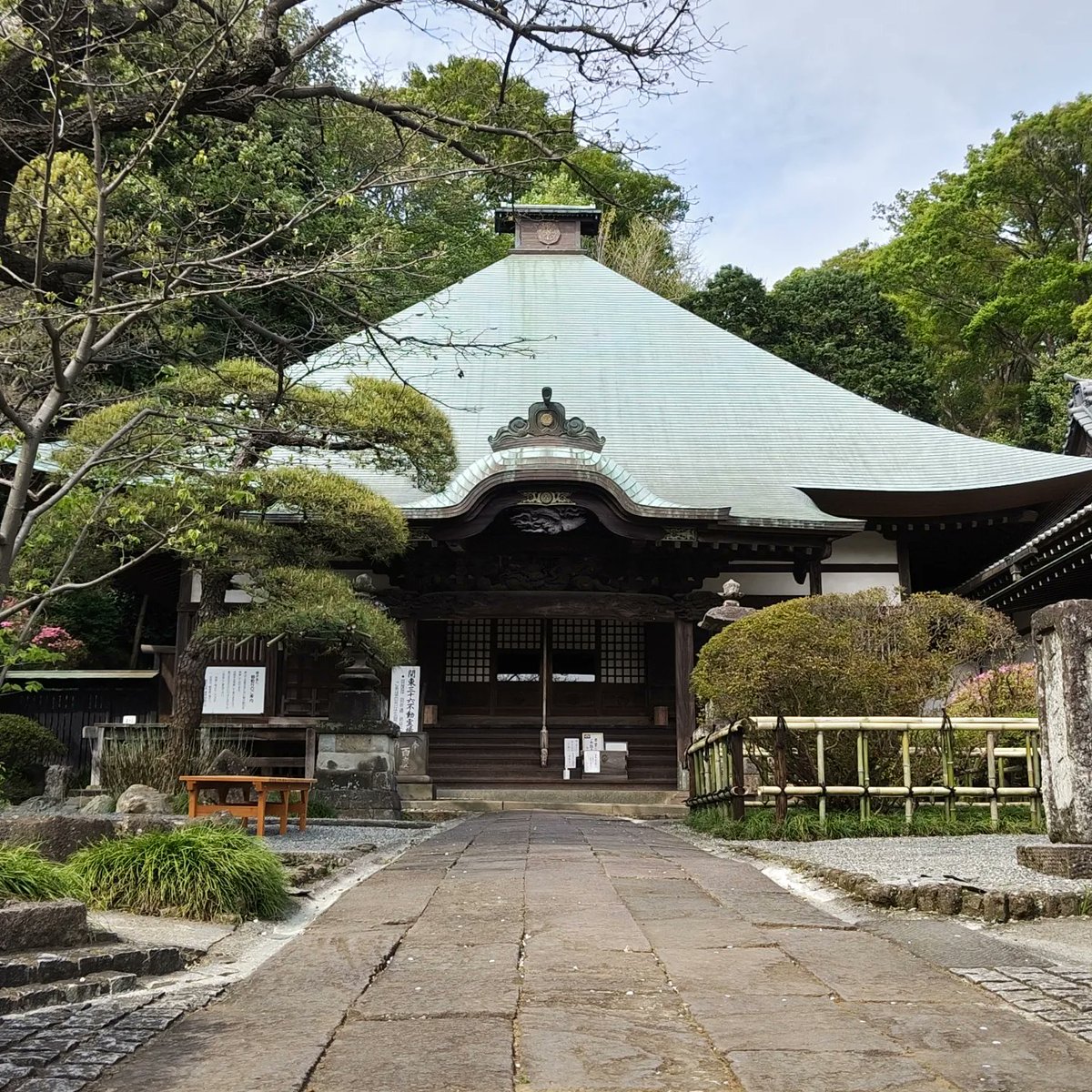 Joker25923's tweet photo. 今月から水曜休みに変わってとりあえず等覚院で病気平癒祈願、ツツジで有名らしい、癌封じの目的とはちと違ったけど、近くだったから行ってきた。
 #等覚院  
 #ゲーム垢なのにこんなツイートすまん
 #出来ることは何でもする https://t.co/G4429ayVHZ