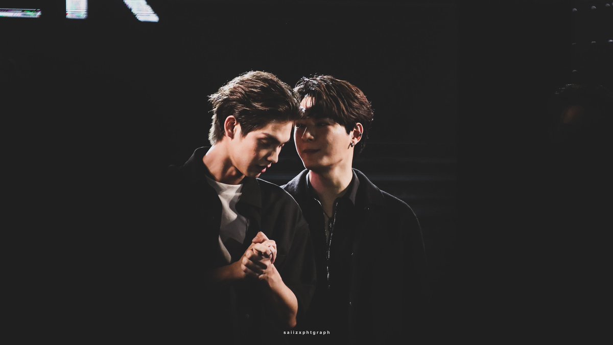 zzzsinezzz's tweet photo. พี่คนโต กับน้องคนกลาง 🫠 https://t.co/XW6p9dsxOw
