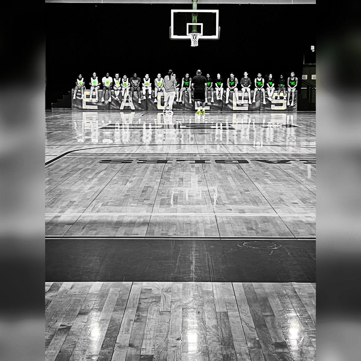 SAInfinity1's tweet image. Our last practice was one of the best practices I’ve ever been apart of in my time coaching. The girls brought the energy, we had fun, we competed, and we grew. Looking forward to every practice being the same.
•
#season3 #wetalkingaboutpractice #sainfinitybasketball