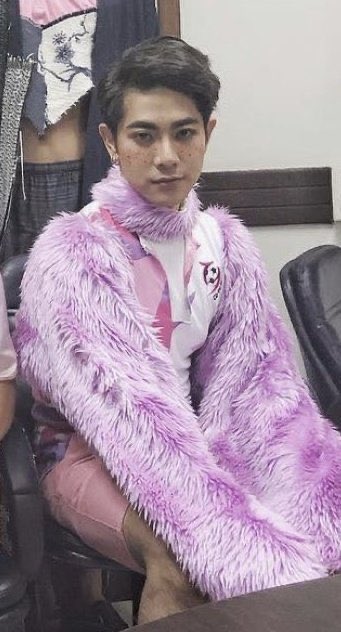 ~ L ~ 🌏🪐 🌈 on Twitter: "RT @phuphastian: one ticket to the barbie movie