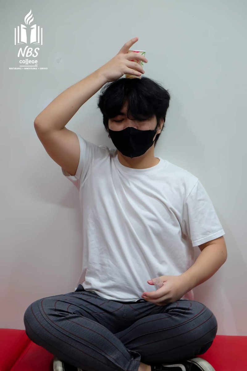 kelmartunz's tweet photo. Gusto ko nalang maging statue ni Buddha. https://t.co/frbAzkRo3W