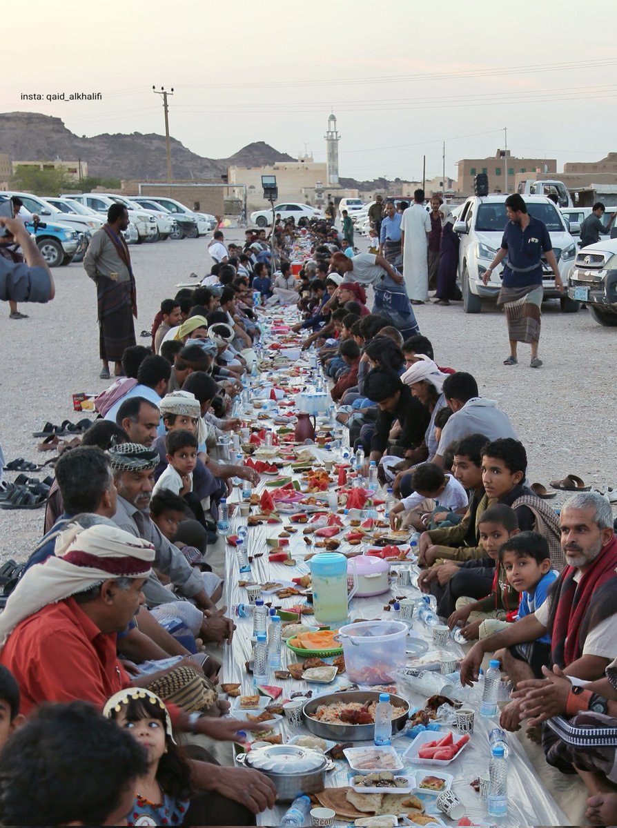 qaid_alkhalifi's tweet photo. للمرة الخامسة على التوالي نقيم سفرة الافطار الجماعي في 14 رمضان بمنطقتنا #باكبيرة 
مديرية #عتق محافظة #شبوة 
1444هــ /2023م https://t.co/08N1YBEBF4
