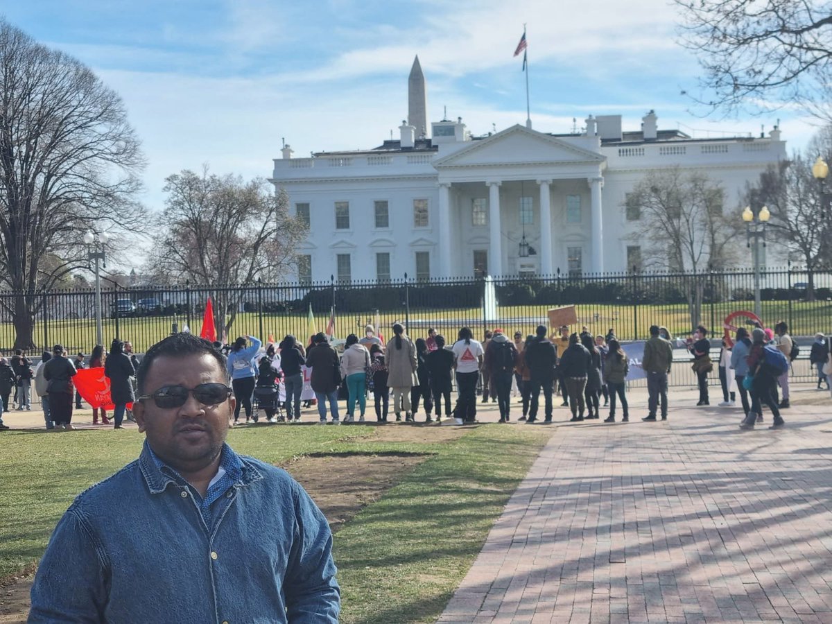 In Front of #WhiteHouse 
Good to see some protestors there too!

#USATrip #Washington #lka #IA