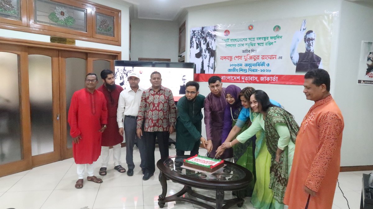 MMostafizRahman's tweet photo. Celebrated the 103rd Birth Anniversary of the Father of the Nation Bangabandhu Sheikh Mujibur Rahman and National Children’s Day at the Embassy of Bangladesh in Jakarta on 17 March 2023 with due fervor and festivity. https://t.co/MeXmvSv45d