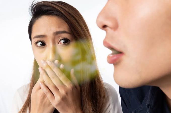 blair_kizza's tweet photo. Halitosis “Bad breath”

We’ve all had a friend, relative, workmate or classmate who persistently day in day out has a bad breath 😷 

🗣️ It could be a sign of an underlying medical condition 

Tag that friend on this thread https://t.co/VM0gMSw5OI