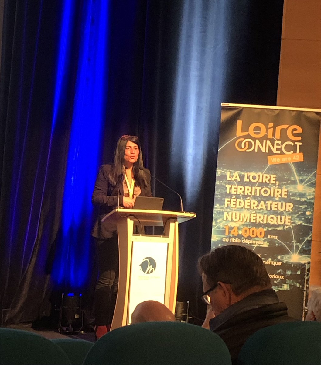 Le <a href="/Dep_Loire42/">Département de la Loire</a> réunit aujourd’hui élus, acteurs publics pour la 2 édition de #Loireconnect pour échanger collectivement sur les enjeux de la transition #numerique.
<a href="/SeverineReynau1/">Severine Reynaud</a> lance cette rencontre.