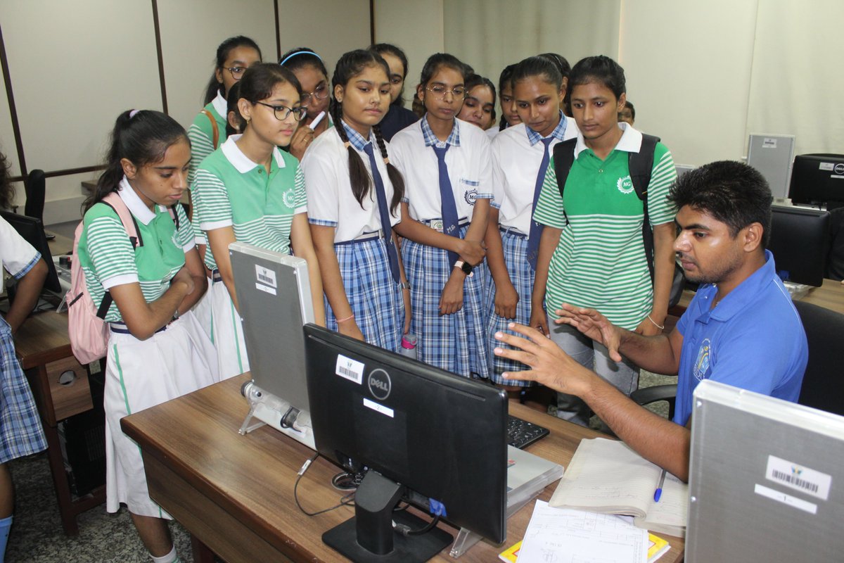 BsduOfficial's tweet photo. Sharing glimpses of our exciting participants, who tried their hand in various #skill development activities that we designed as part of our #BSDUSKillMeUp initiative this #summer.
#BSDUOutreach #BSDUJaipur https://t.co/3YrFPbnqUb