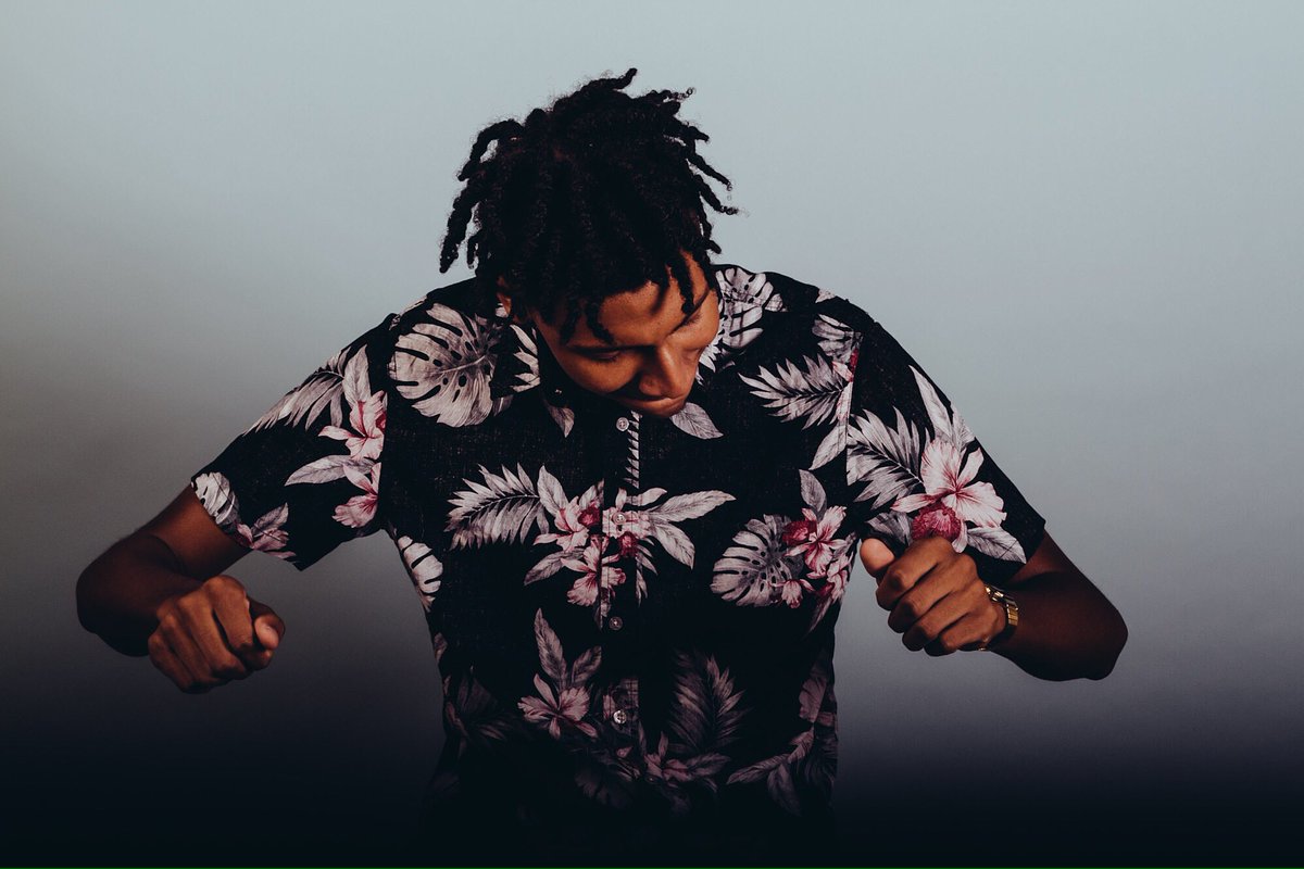 UncleSego's tweet photo. Also happy anniversary to the Pink Polo EP https://t.co/7VBCusA2gn