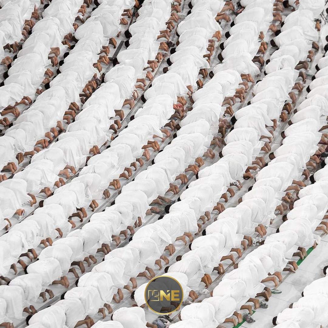 RealityOne_'s tweet photo. No person has any superiority over another except Taqwa!
[Extract from Khuṭbatu l-Widāʿ (The Final Sermon of the Prophet ﷺ)]

#ramdanvibes🌙 #muslimummah❤️ #muslimslifenet #endracismnow #makkah_live #realityonegroup #blessedmonthoframadan https://t.co/WB53cCPzRX