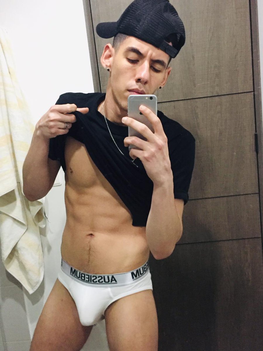 juandzerpa96's tweet photo. Creare only fans que dicen? https://t.co/izHppfLsiH