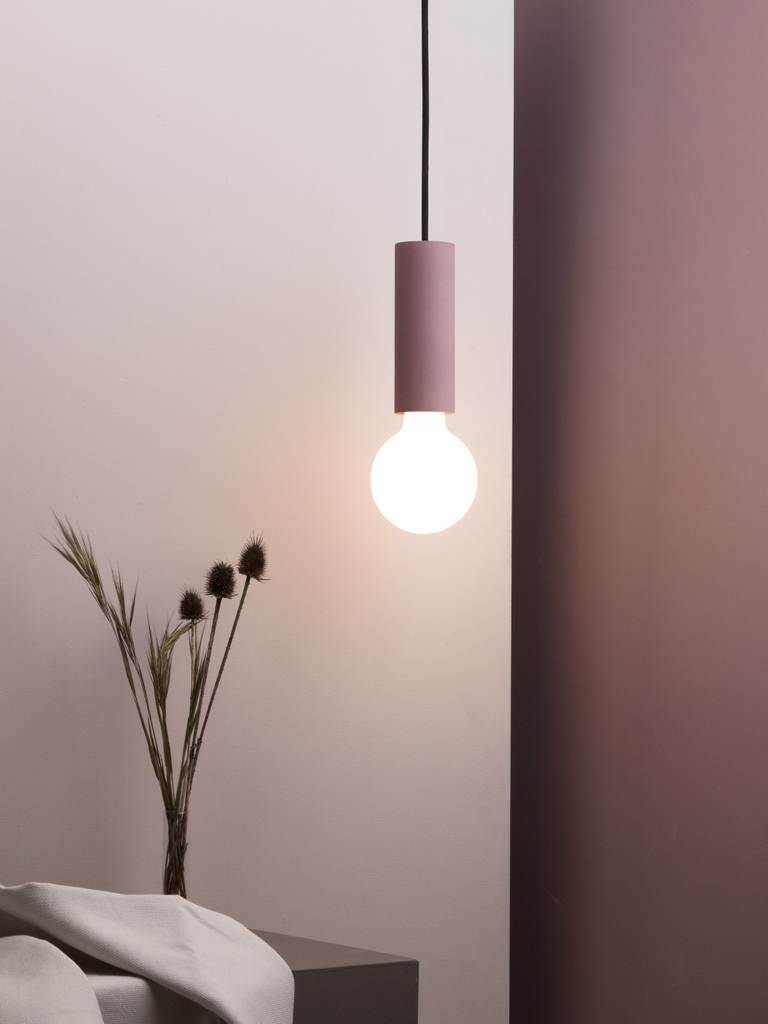 MesmerizeD_it's tweet image. Ila Pendant Lamp by Plato.

Ila revisits the most evocative of industrial lamps, transforming it into a refined hanging light, where its minimalist aesthetics meet the handcrafted character of colored concrete.

Visit: mesmerized.it/products/ila-p…

#pendantlamp #lightingdesign