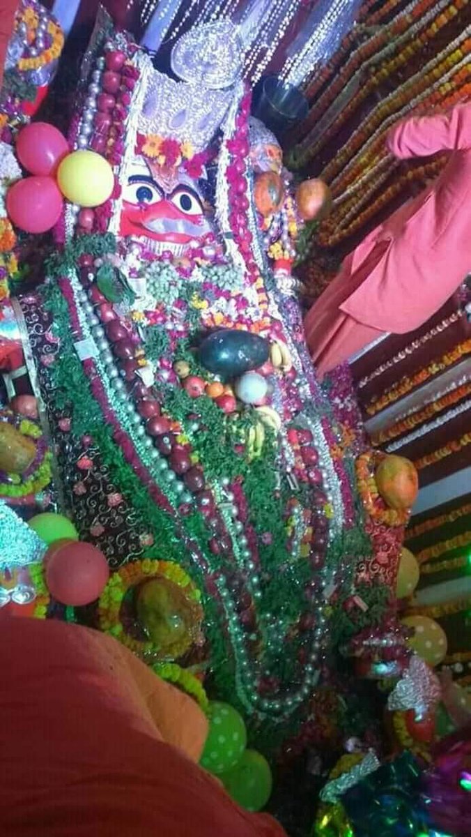 मनोजवं मारुततुल्यवेगं जितेन्द्रियं बुद्धिमतां वरिष्ठं।
वातात्मजं वानरयूथमुख्यं श्रीरामदूतं शरणं प्रपद्ये॥

श्री राम के अनन्य भक्त श्री हनुमान जी महाराज के जन्मोत्सव की हार्दिक शुभकामनाएँ। संकटमोचन आप सभी पर अपनी कृपा बनाए रखें 🙏🙏

#हनुमान_जन्मोत्सव