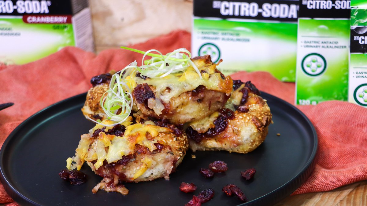 expressoshow's tweet photo. Easter is not a time to resist the snacks, embrace it! Pack these Cranberry Buffalo Chicken Stuffed Rolls for a family day out: https://t.co/Ei05DUl3k4 you over-indulge, #ReachForRelief with #CitroSoda! #ExpressoShow https://t.co/rmDB6vkv2t