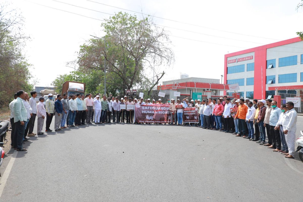 iufap's tweet photo. Union members from Schreiber Dynamix Dairies Employee Union joined in solidarity with Barry Callebaut Employees Union in their fight for union rights @BarryCallebaut Baramati. Barry Callebaut is violating right to freedom of association. #unionrights https://t.co/zHFUQj8dYI