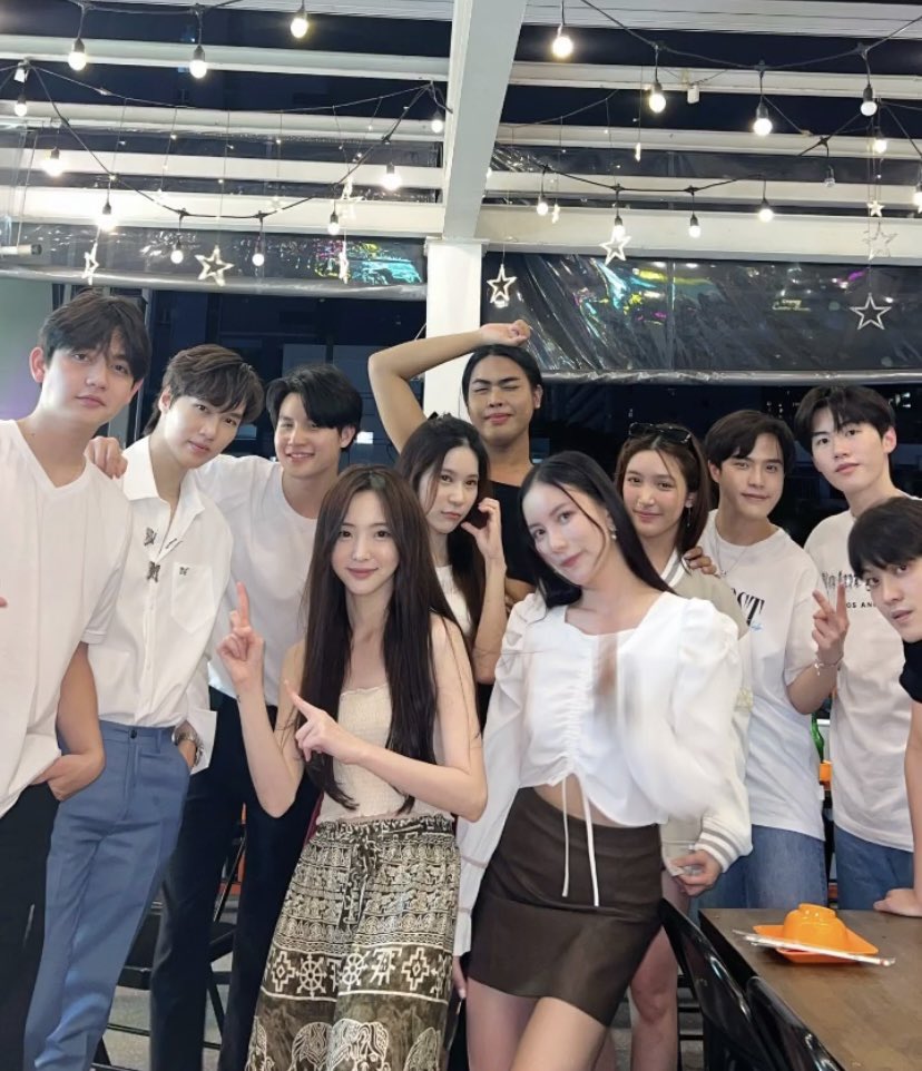 z_meilinlin's tweet photo. เนเน่ said : ฉันไม่ได้ไปแล้วไปเลยนะ😂

ความเลี้ยงส่ง 2 วันต่อ��ันเลย5555555
#เนเน่ https://t.co/7h5tEGlQPC