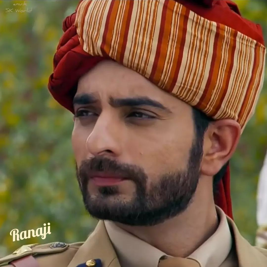 sidkworld's tweet photo. Ranaji🤴🏻
Back in Ameerkot after WW2 .
#RaGa 
Gayatri's first glimpse of Ranaji. 
.
.
.
@SiddhantKarnick #IndianActor #RoyalLooking #EkThaRajaEkThiRani #Ranaji #ExpressionKing #Hottie @drashti10 #RaniGayatri #SuperhitShow #Worldwide https://t.co/yIt2ItXe2L