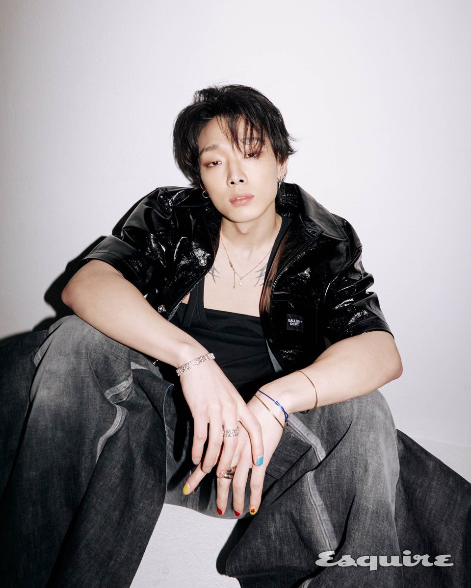 esquirekr's tweet photo. 아이콘을 만났습니다. 마치 아이콘이 꾸린 파티에 온 듯, 내내 웃음이 끊이질 않았는데요. 에스콰이어 홈페이지에 더 많은 사진이 있으니 서둘러 놀러와 주세요.
-
@iKONIC_143 #아이콘 #iKON #김진환 #바비 #송윤형 #구준회 #김동혁 #정찬우 #에스콰이어 #ESQUIREKOREA https://t.co/uvR5iNn1ks