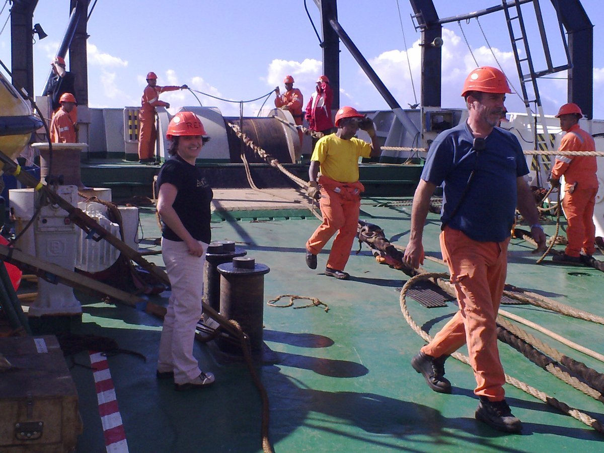 🤔¿Sabes qué es una cablera? La fundación de Hidraqua, <a href="/FundacionAquae/">Fundación Aquae</a>, celebra su tercer webinar del curso #AquaeSTEM con la primera mujer cablera de la historia 👉 ¡Isabel Alcober!
bit.ly/3KnFVBi