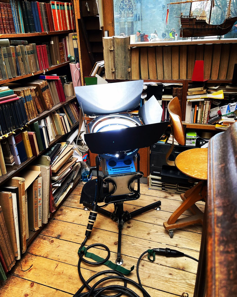 „Mehr Licht!“

J.W. Goethes letzte Worte. 

#wilsberg #goethe