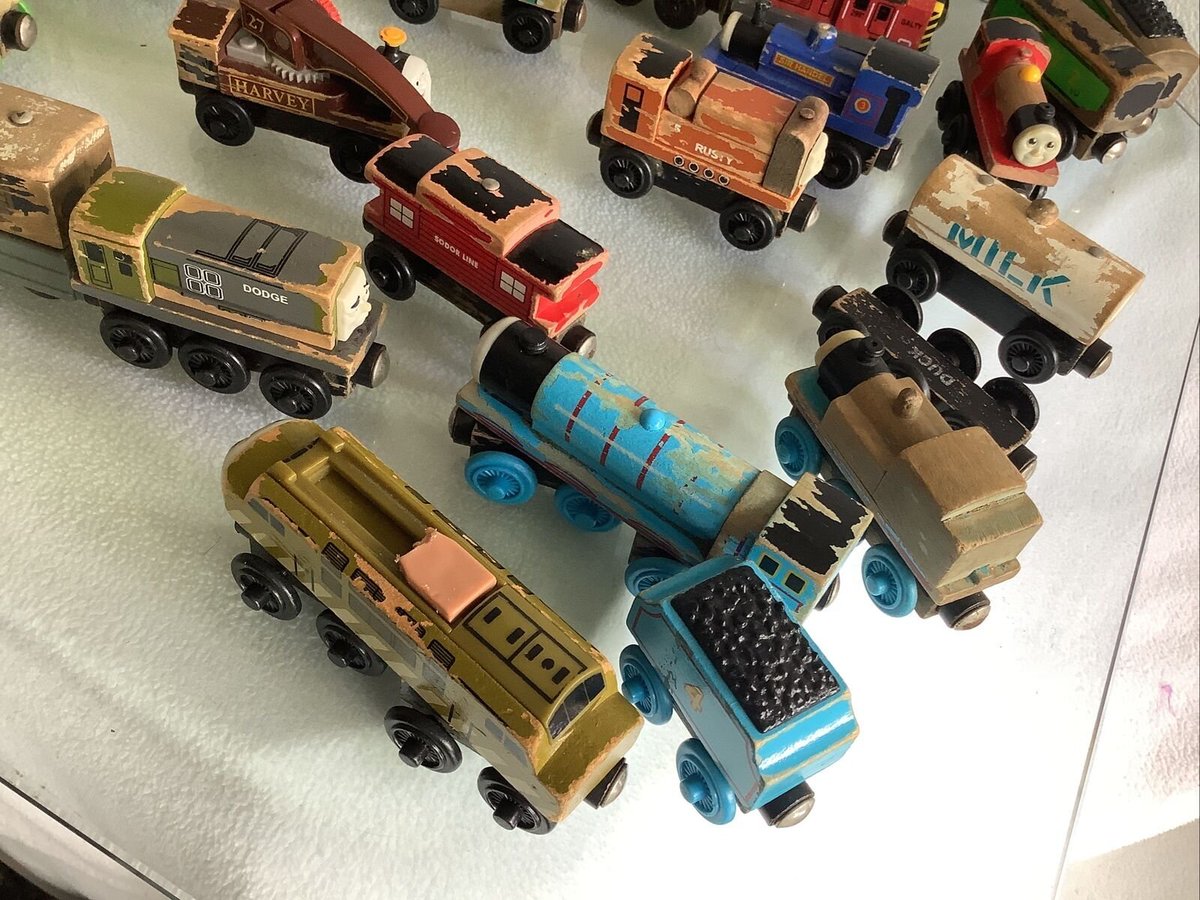 BeatUpThomasToy's tweet photo. Lots of Thomas the Train Parts for repair or to match wear, All Are Wood 
 Starting bid: $9.99 https://t.co/0UOI5TEHKh