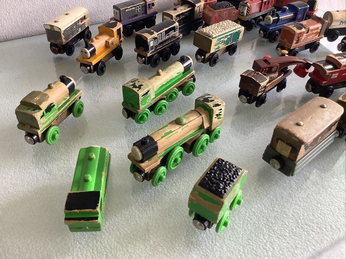 BeatUpThomasToy's tweet photo. Lots of Thomas the Train Parts for repair or to match wear, All Are Wood 
 Starting bid: $9.99 https://t.co/0UOI5TEHKh