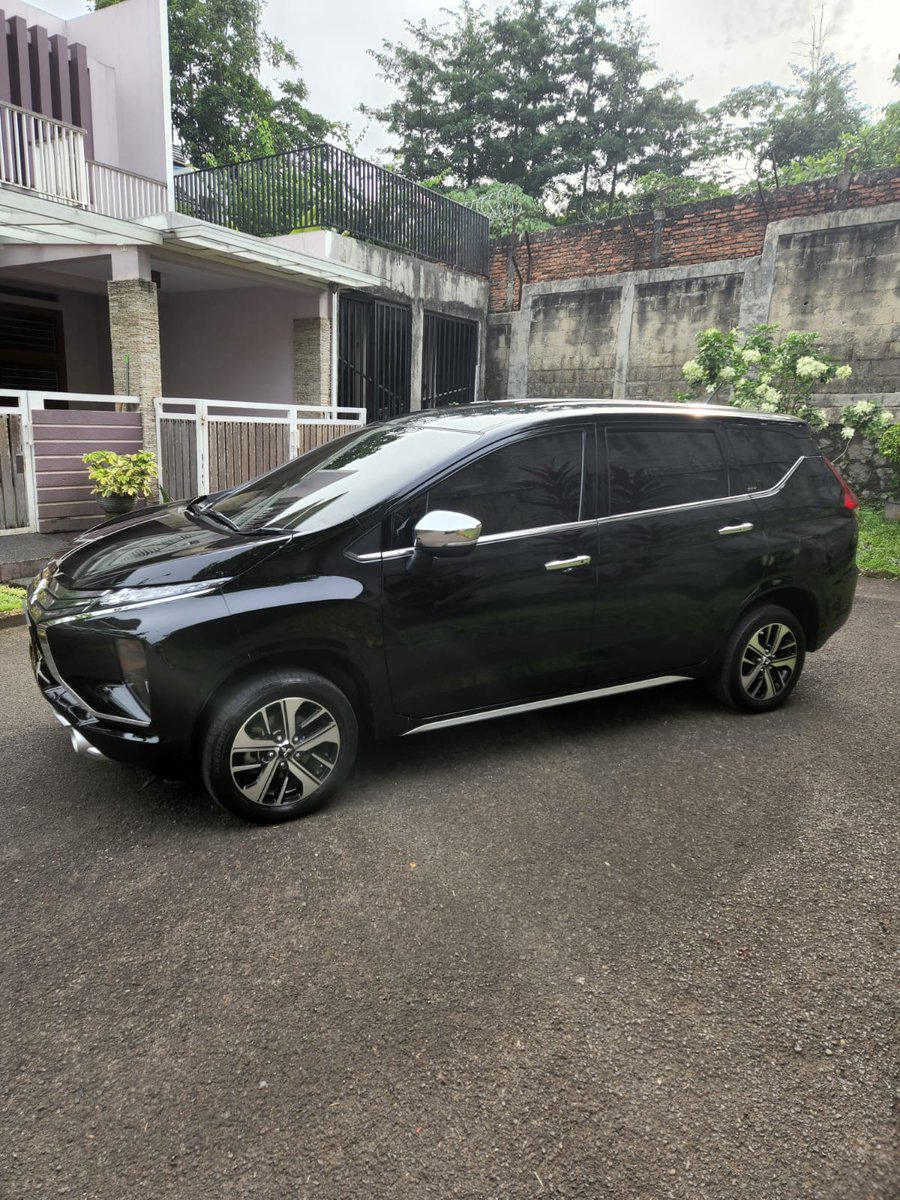 fafuzi's tweet photo. DIJUAL MITSUBISHI XPANDER ULTIMATE AT 2018
PAJAK 04/2024 PANJANG
ODO 56RB
SURAT2 LENGKAP
KONDISI ISTIMEWA
SIAP PAKAI MUDIK
HARGA 220JT
#jualmobil #xpander #mitsubishi #mudik #belimobi https://t.co/ZHZz6A55PH