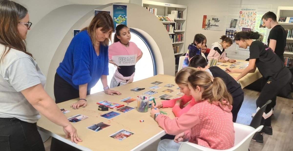 🌏Atelier spécial #Fresque du #climat animé par <a href="/eauxdemarseille/">Eaux de Marseille 💧</a>  à <a href="/SaintChamas/">Saint-Chamas</a> avec le Conseil Municipal des Jeunes. 👉Objectif : réfléchir à des solutions collectives et individuelles pour 𝗽𝗿𝗲́𝘀𝗲𝗿𝘃𝗲𝗿 l𝐚 + 𝐩𝐫𝐞́𝐜𝐢𝐞𝐮𝐬𝐞 𝐝𝐞𝐬 𝐫𝐞𝐬𝐬𝐨𝐮𝐫𝐜𝐞𝐬 : 𝐋’#𝐄𝐀𝐔