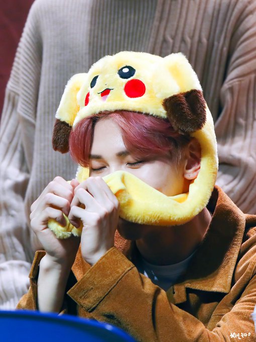 yslovebot's tweet photo. lovely yeosangie can i hear your voice? https://t.co/FqvnmuSz8X