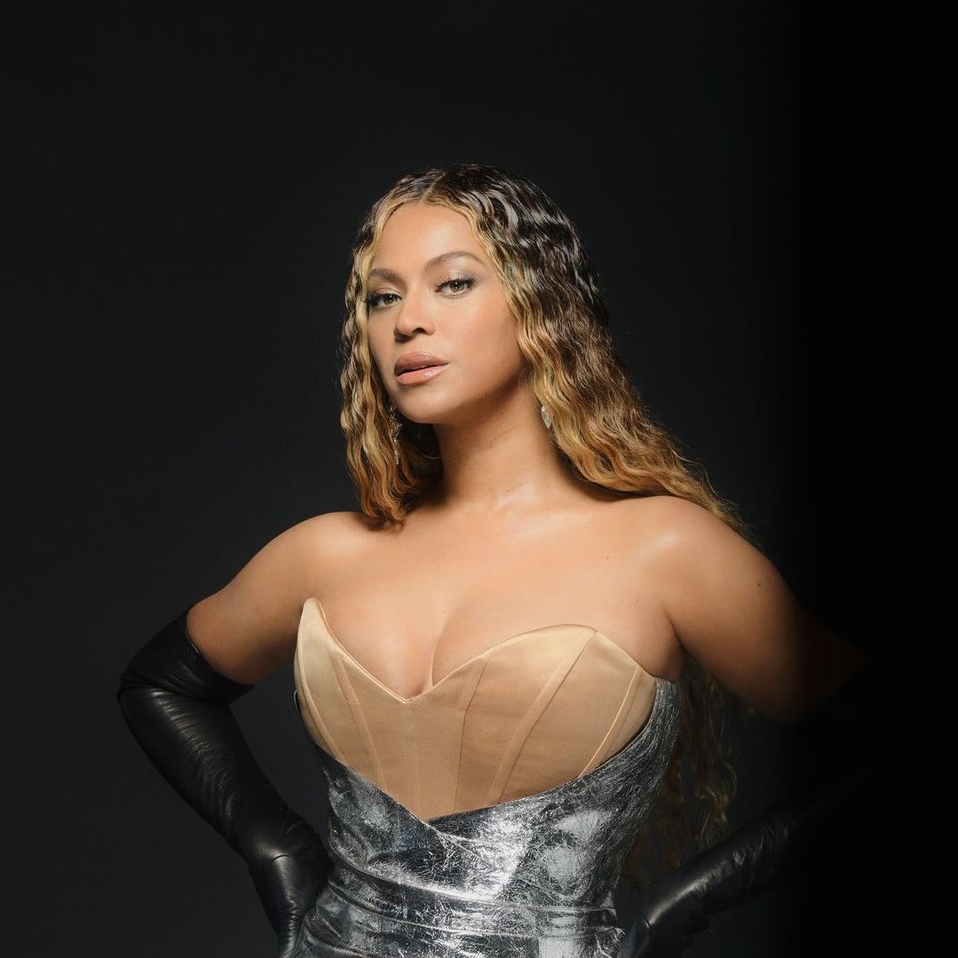 beyoncegarden's tweet photo. https://t.co/FTMynG0JEh