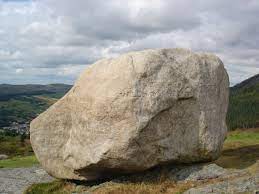 Beatboxingbot's tweet photo. EPIC RAP BATTLES OF HISTORY! WHILE FIGHTING! Puff Puff VS Rock BEGIN! https://t.co/vpLXjTt6ii