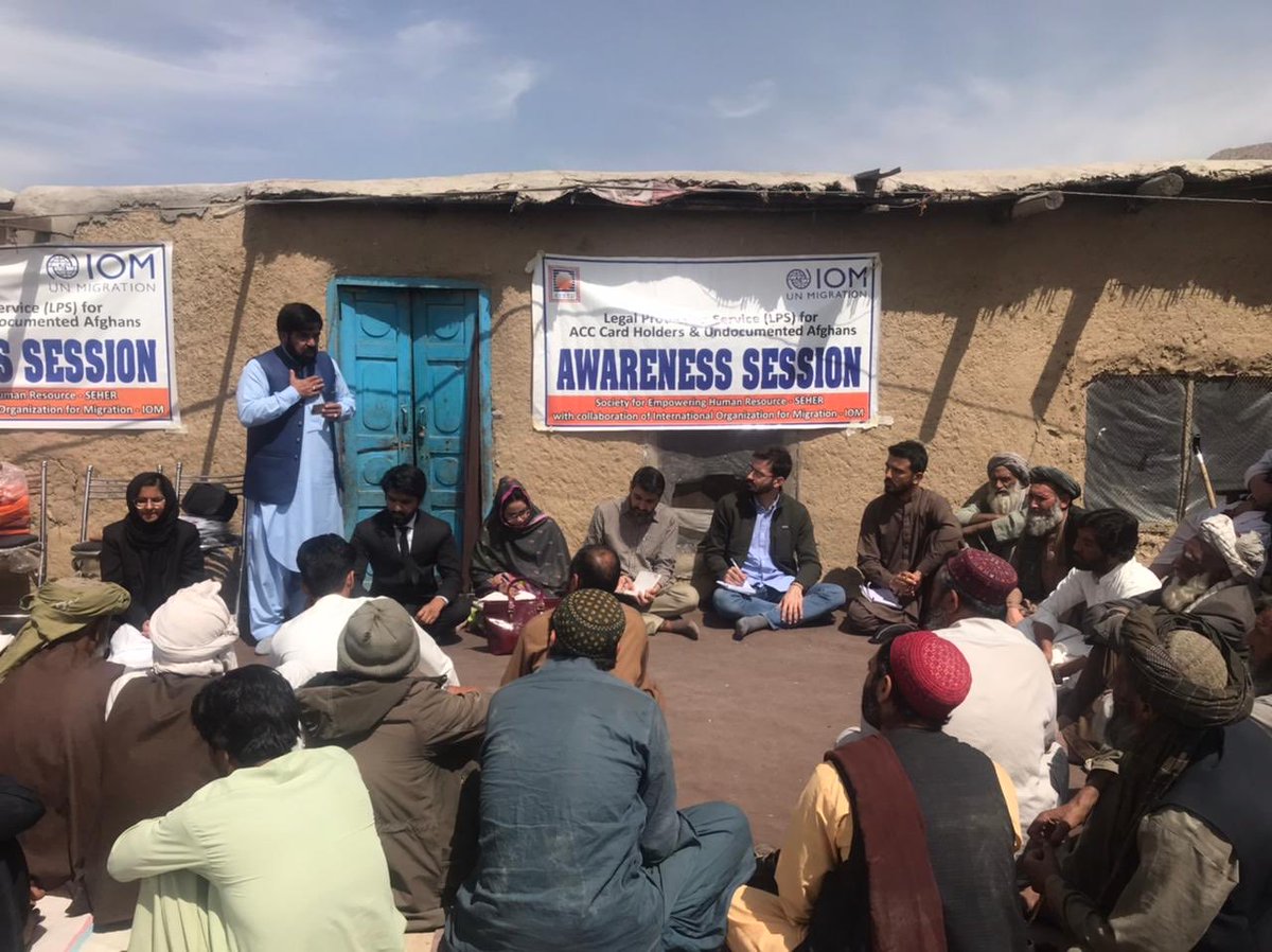 SEHER (LPS) Legal Awareness Session conducted in Qadriabad District Quetta on 15th March 2023. Session was focused on educating the (ACC) regarding legal rights and international protection standards. #legalawareness @UNmigration @AbdulAwadood