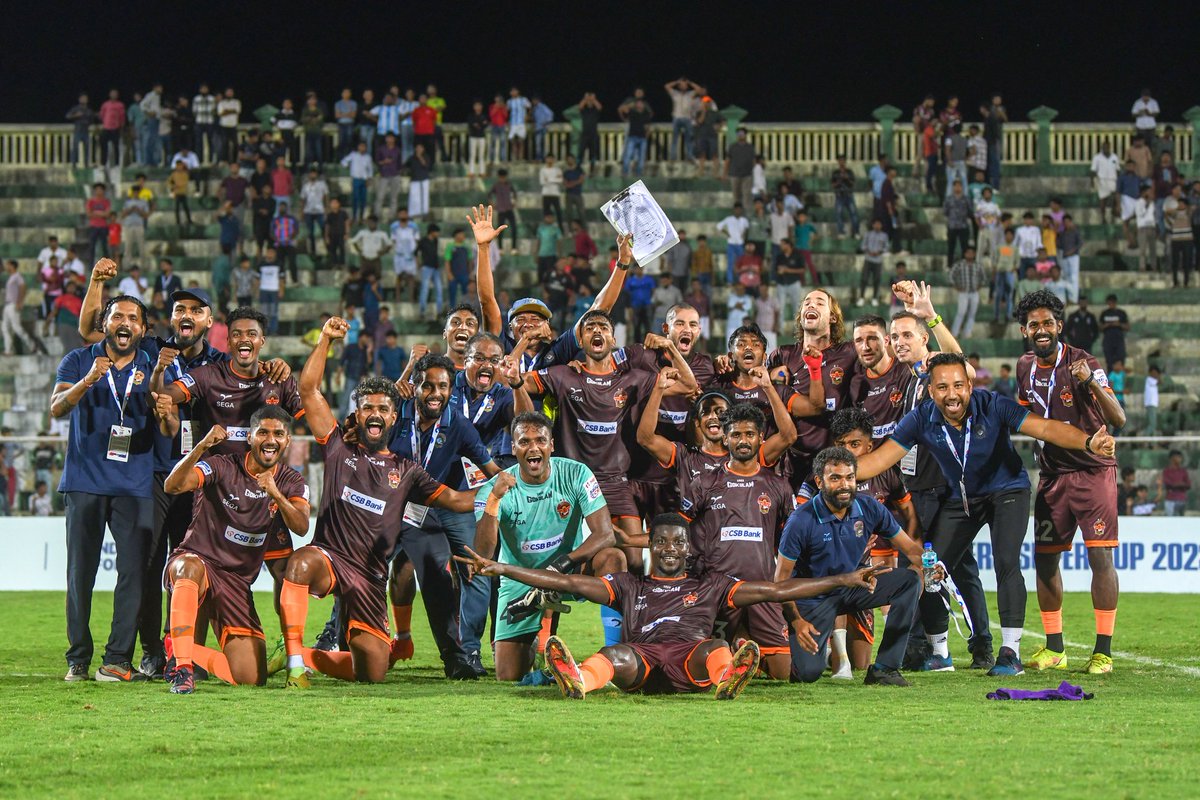 RahulRaju009's tweet photo. Thankyou... Manjerii For The ❤️ Valuable Support🥹 ⚽️💪 @GokulamKeralaFC 
A Great Team effort 💪👌  We Move Together on to the Next.....💯⚽️💪 #SuperCup

#gokulamkeralafc #SuperCup
#GKFCMDSP https://t.co/ouFvIZwsT5