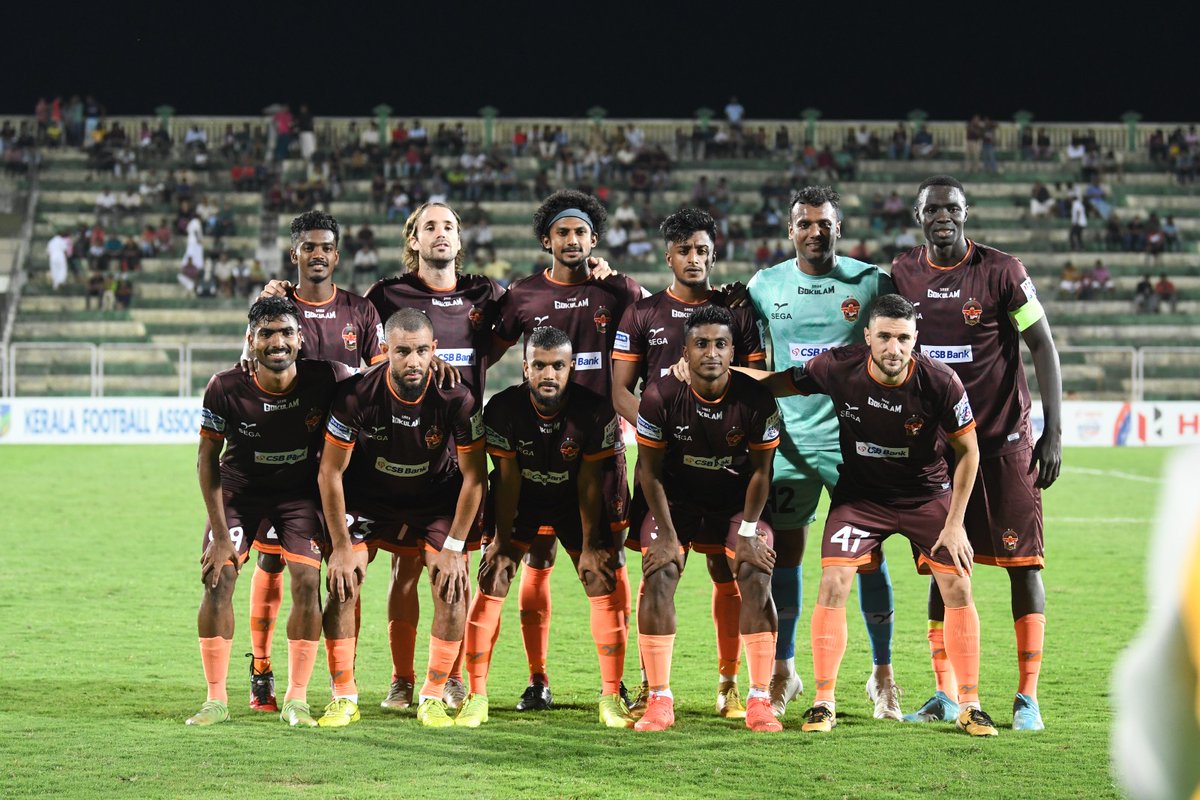 RahulRaju009's tweet photo. Thankyou... Manjerii For The ❤️ Valuable Support🥹 ⚽️💪 @GokulamKeralaFC 
A Great Team effort 💪👌  We Move Together on to the Next.....💯⚽️💪 #SuperCup

#gokulamkeralafc #SuperCup
#GKFCMDSP https://t.co/ouFvIZwsT5