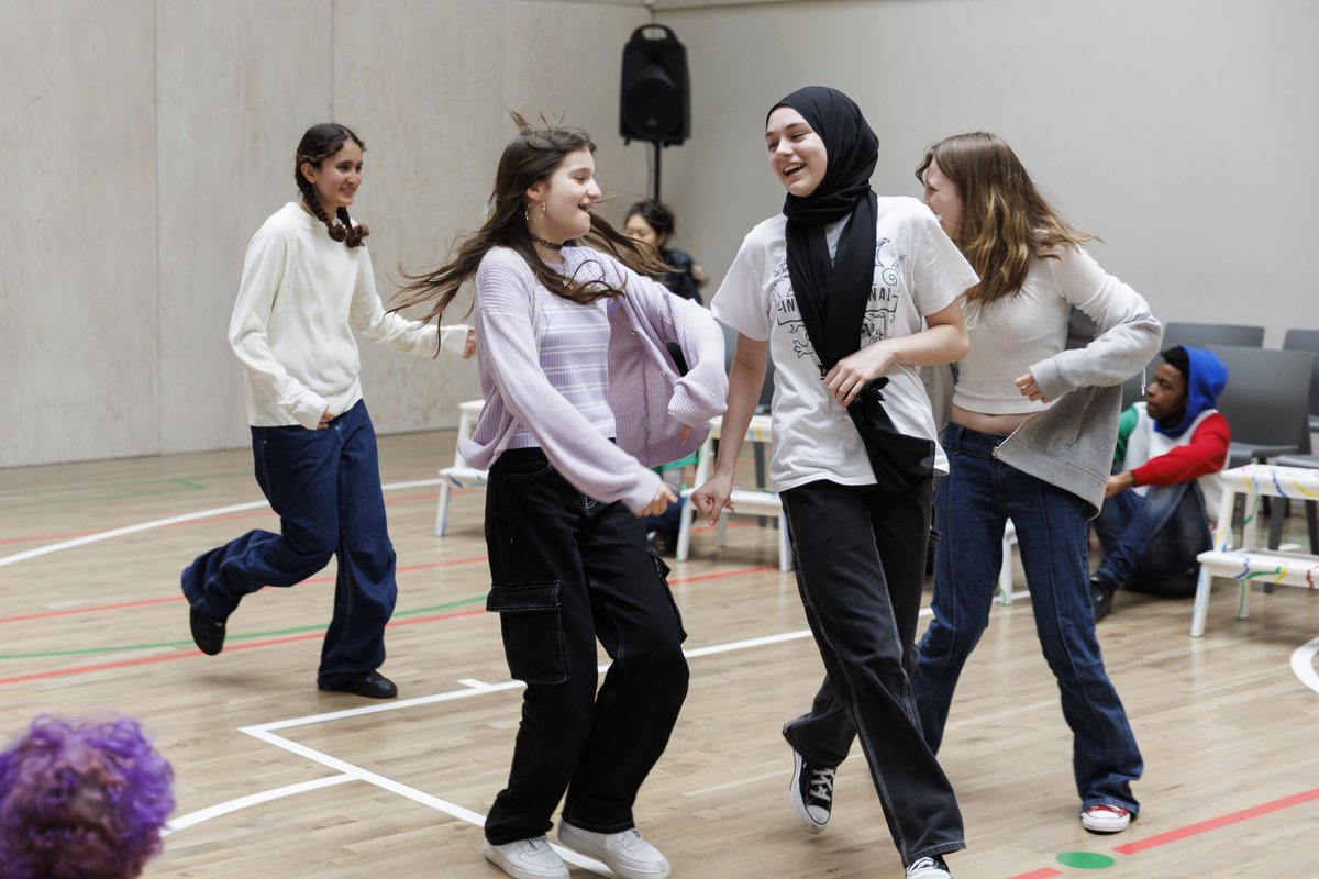 Last week we hosted the final sharing of our LOCAL Residency in partnership with <a href="/HCANews/">Holborn Community</a>. Two groups of young people aged 13-18 performed their own performance piece in front of their family and friends. 
#DonmarLOCAL 
📸<a href="/elliekurttz/">ellie kurttz</a>