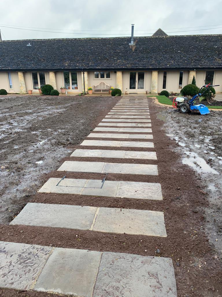 GraduateGardene's tweet photo. Hardworks complete on Pippa’s Wiltshire Project. We have our fingers crossed for some dry weather so that we can finish off the lawn work. https://t.co/s8OWGh4XeZ