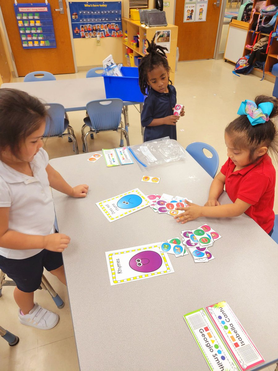 msmisty07's tweet photo. Week of the Young Child.  Day Three. Work Together Wednesday. @HISDREADY2RISE @TeamHISD @HISDECH @HighlandHtsES @HISD_Curric https://t.co/Ti3950bTie