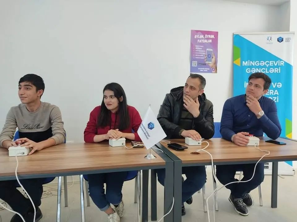 Zumrud200116's tweet photo. GİKM regionlarda intellektual gəncliyin formalaşmasında böyük rolu oynayır.
#AzGF #GİKM #GİKMbaghlanmasin #GİKMbağlanmasın
@presidentaz 
@azpresident
 @1VicePresident @Youthfund_Az @AzerbaijanPA https://t.co/wgySwOMWlR